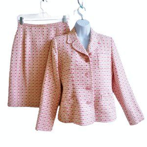 Vintage JG Hook 2pc Skirt Suit Set Pink 3D Tweed Floral Etched Buttons Lined